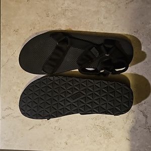 Teva Sandals Mens Size 12